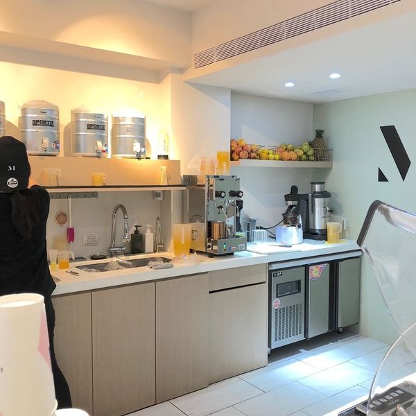 【MAYBE時尚水果飲品】台北東區最美的飲料