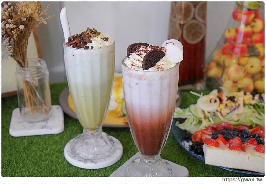 滿滿海鮮看不到底下麵條，澎湃份量一碗居然只要百元，每日限量30份！！