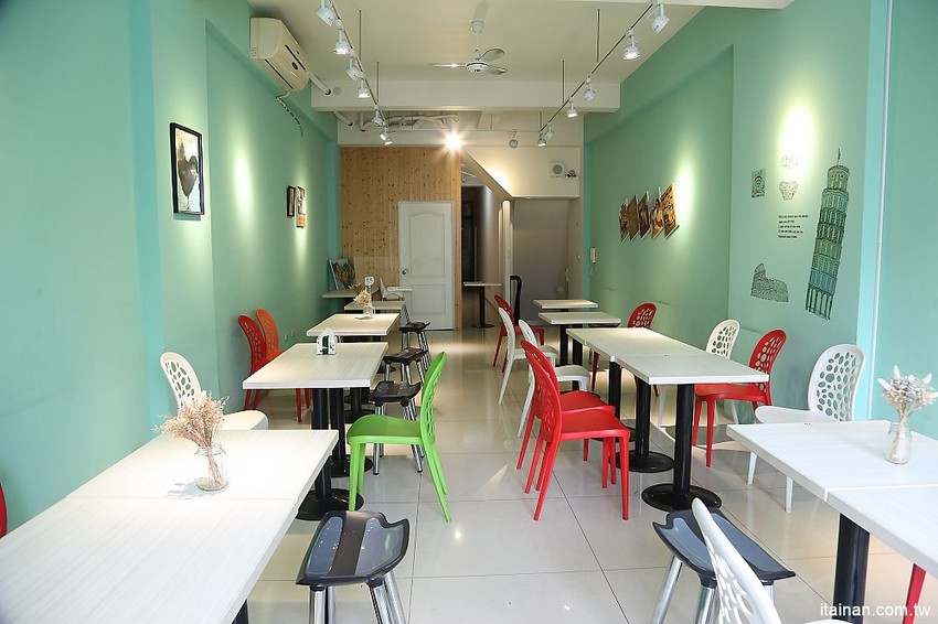 台南美食｜T&F手作吐司-崇明店~不只有爆餡熱壓吐司，還有限量超狂爆料海鮮鍋燒意麵!!早午餐、午食、下午茶新選擇! - 台南好Food遊