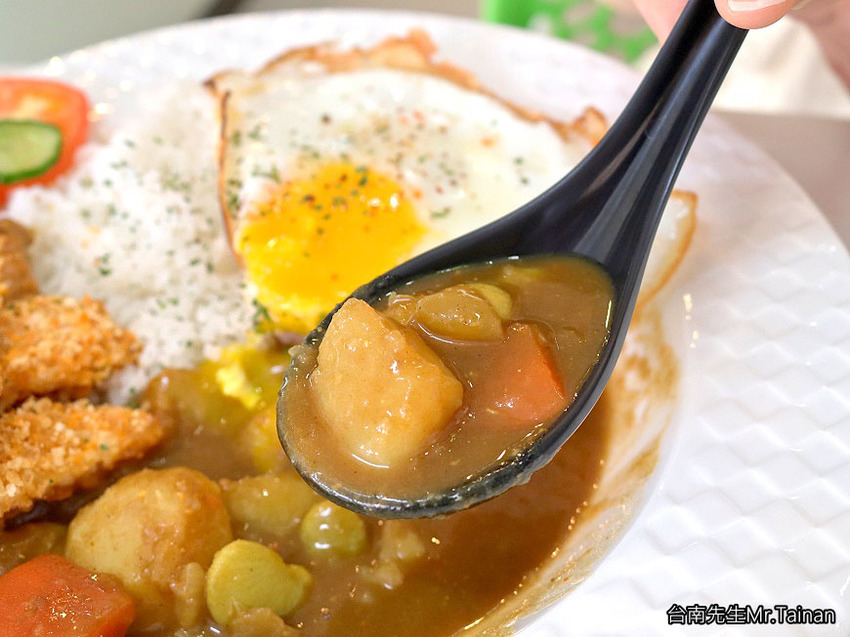 台南熱壓吐司／草莓季限定商品／選用苗栗大湖草莓／每日限量售完為止／全台最多口味的熱壓吐司專賣店