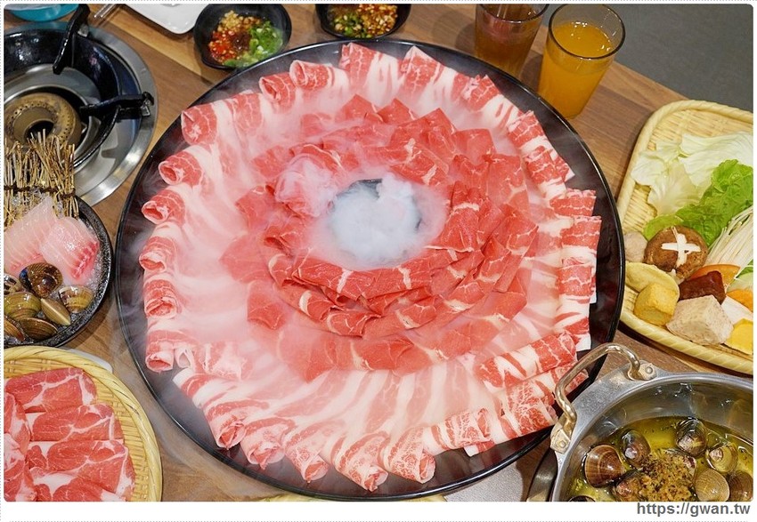 不敢相信！這間火鍋店平日只要99元就能吃三種和牛！挑戰大胃王成功再賺500元