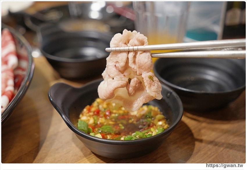 不敢相信！這間火鍋店平日只要99元就能吃三種和牛！挑戰大胃王成功再賺500元