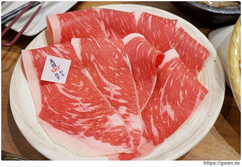 不敢相信！這間火鍋店平日只要99元就能吃三種和牛！挑戰大胃王成功再賺500元