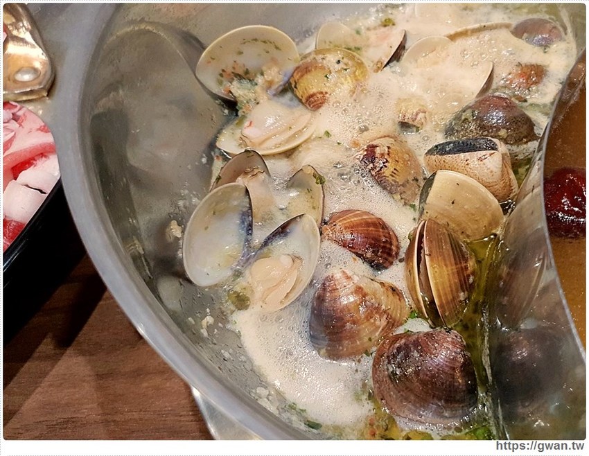 不敢相信！這間火鍋店平日只要99元就能吃三種和牛！挑戰大胃王成功再賺500元