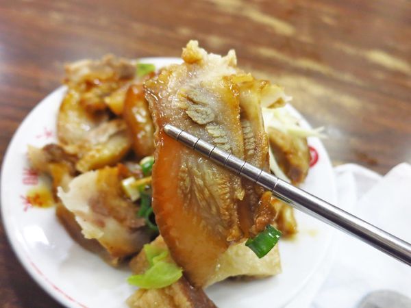 【五股美食】九九麵食館-用餐時間滿滿人潮的美食小吃店