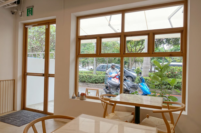 [食記] 新竹。皿富器食 min food。日系風格定食 講究食材的美味餐廳! 好評推薦--泰香咖哩雞菲力、豚骨拉麵&炙燒牛丼(近巨城)