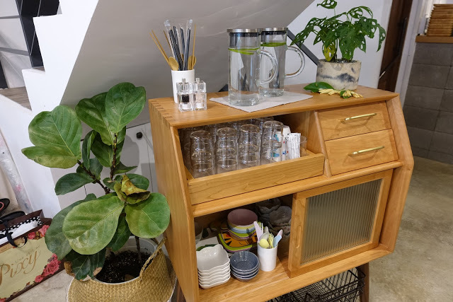 [食記] 新竹。皿富器食 min food。日系風格定食 講究食材的美味餐廳! 好評推薦--泰香咖哩雞菲力、豚骨拉麵&炙燒牛丼(近巨城)