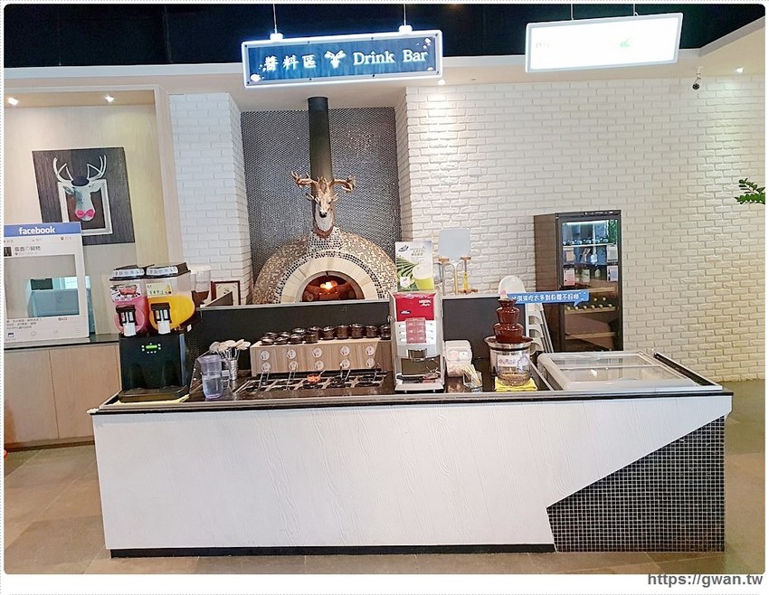 台中首創薑母鴨搬進火鍋店，還可以玩扭蛋！！