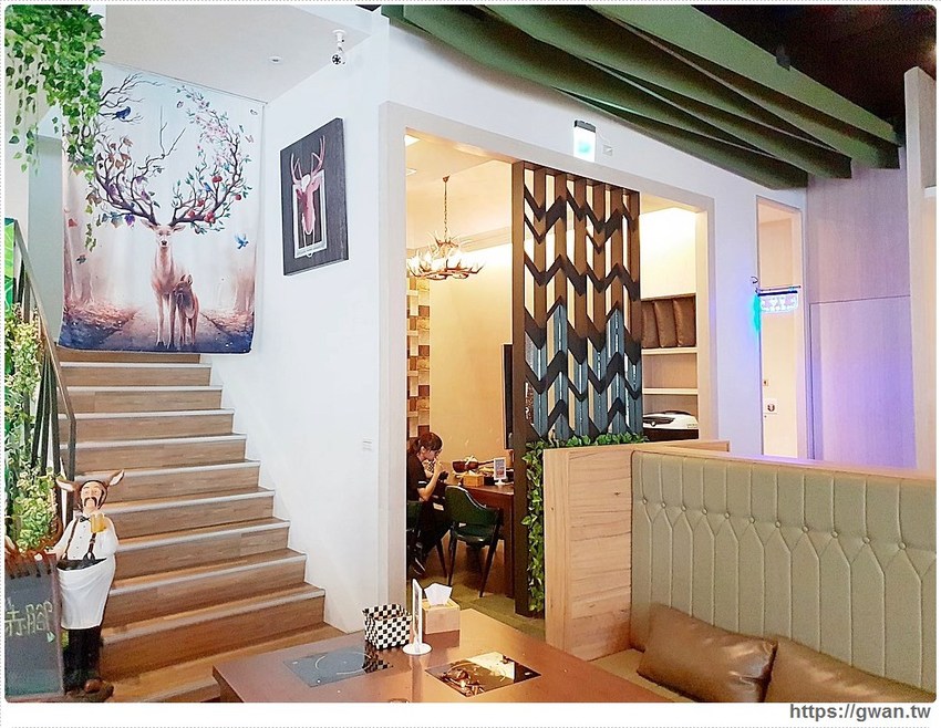 台中首創薑母鴨搬進火鍋店，還可以玩扭蛋！！