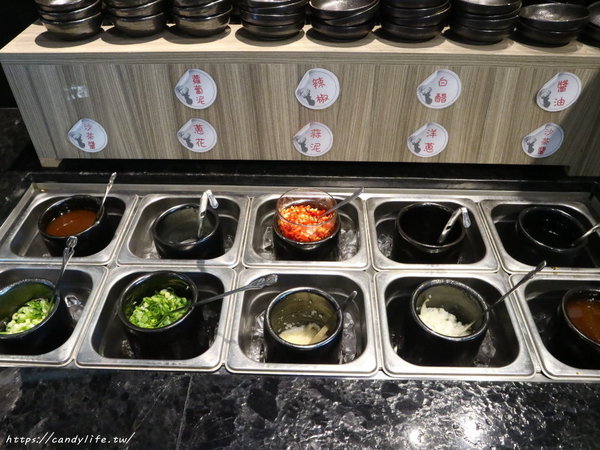 麋鹿的鍋物:台中美食│麋鹿の鍋物〃火鍋店也吃的到薑母鴨,還有明治冰淇淋讓你吃到飽!