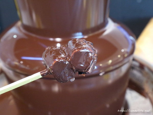 麋鹿的鍋物:台中美食│麋鹿の鍋物〃火鍋店也吃的到薑母鴨,還有明治冰淇淋讓你吃到飽!