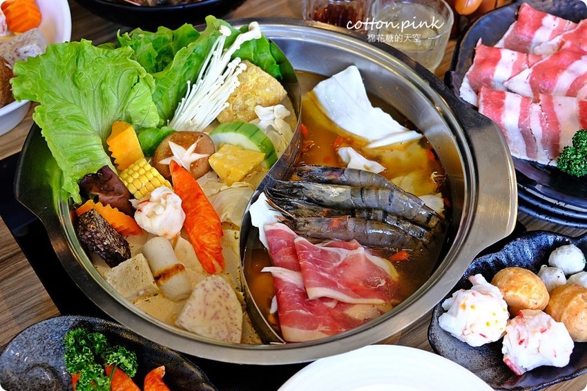 台中薑母鴨大升級-優雅版薑母鴨火鍋就在麋鹿鍋物，也能做成鴛鴦鍋喔！