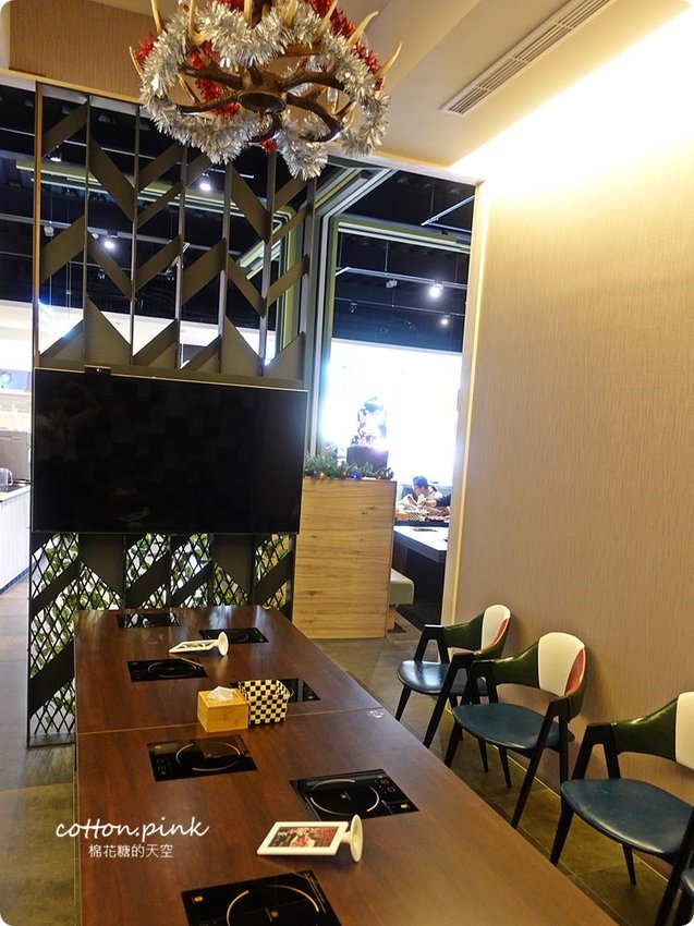 台中薑母鴨大升級-優雅版薑母鴨火鍋就在麋鹿鍋物，也能做成鴛鴦鍋喔！