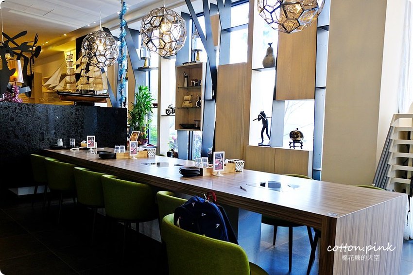 台中薑母鴨大升級-優雅版薑母鴨火鍋就在麋鹿鍋物，也能做成鴛鴦鍋喔！