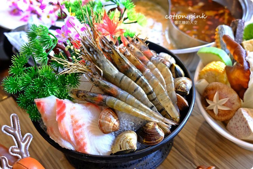 台中薑母鴨大升級-優雅版薑母鴨火鍋就在麋鹿鍋物，也能做成鴛鴦鍋喔！