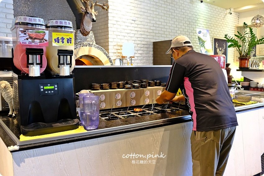 台中薑母鴨大升級-優雅版薑母鴨火鍋就在麋鹿鍋物，也能做成鴛鴦鍋喔！
