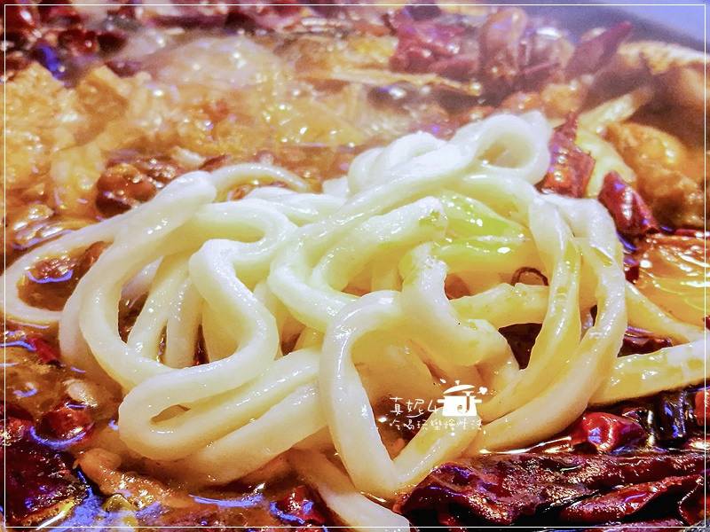 新店中正路美食 水貨烤魚火鍋