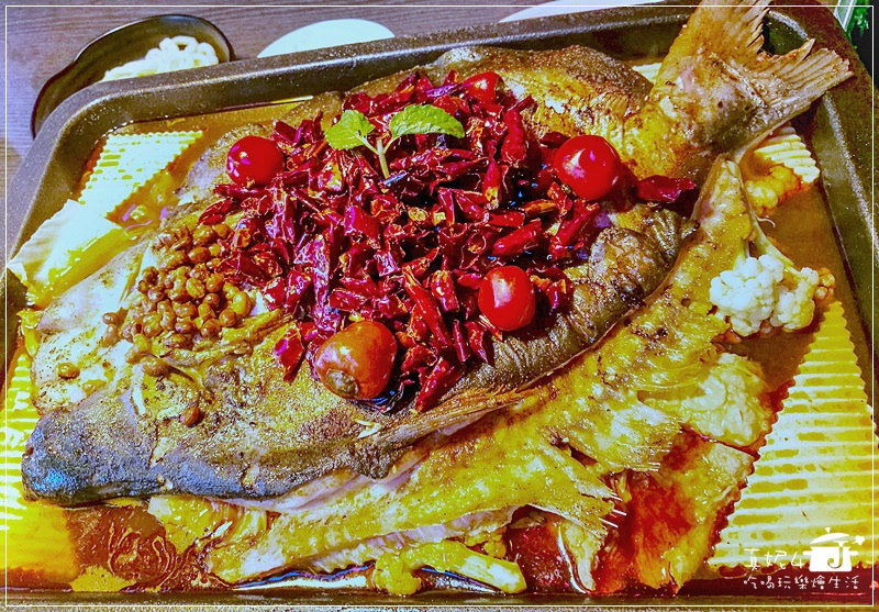 新店中正路美食 水貨烤魚火鍋