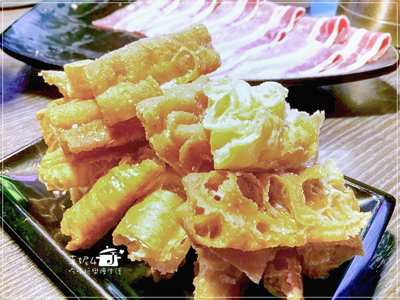 新店中正路美食 水貨烤魚火鍋