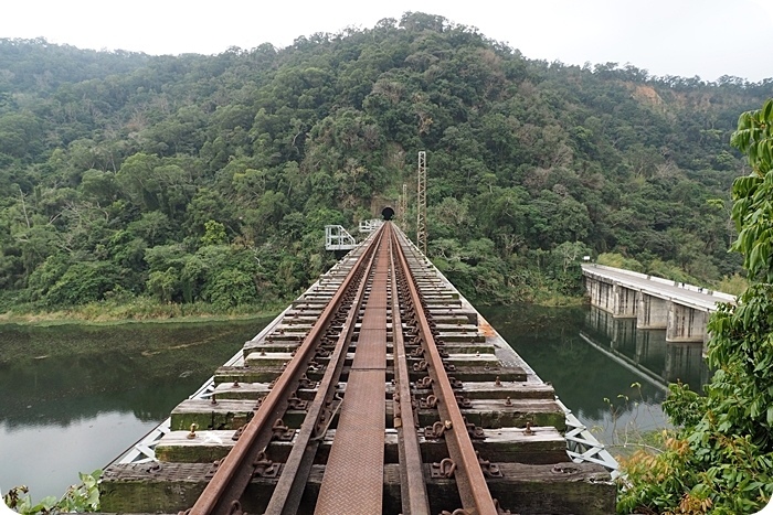 ▋苗栗景點 ▋舊山線鐵道自行車。秒殺搶票的Rail Bike C路線!在鐵道上騎自行車,全台最好玩的鐵道路線! @捲捲頭 Wonderful 品味。生活