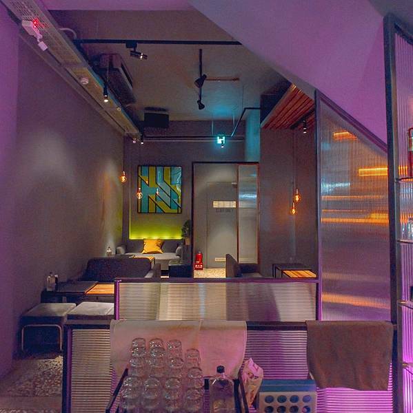 高雄 新興區 住宿 小島公寓-小島茶酒 24.JPG