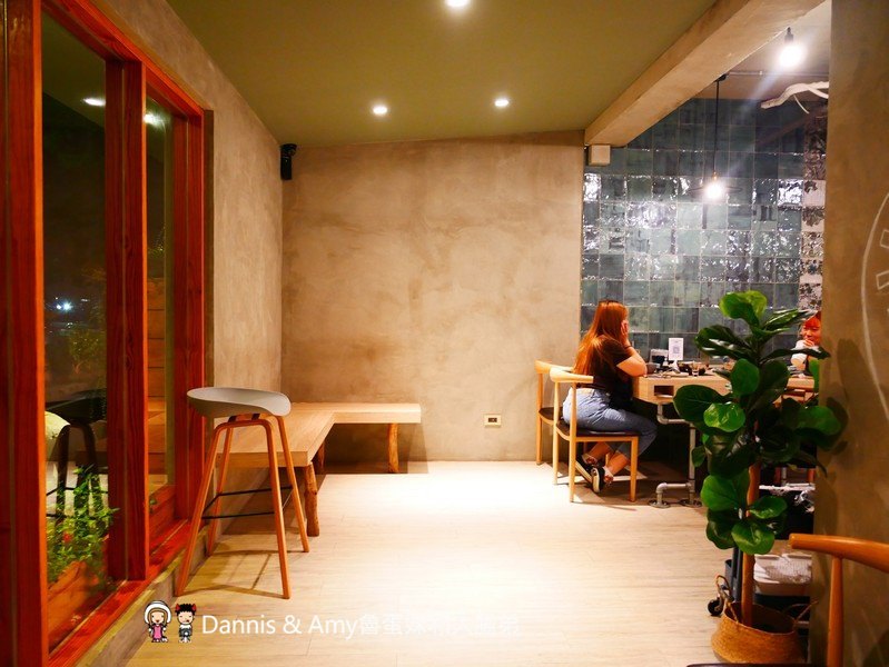 《新竹文青風火鍋》巨城附近湯作鍋物。自家熬煮湯頭,嚴選肉品,特色沾醬。食材用心用餐環境舒適︱三民路餐廳推薦（影片）