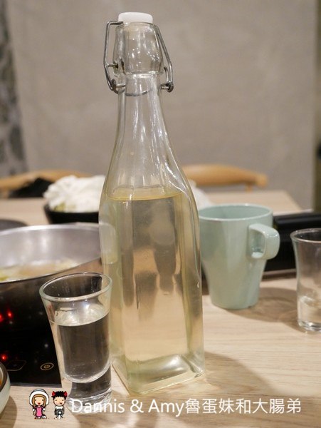 《新竹文青風火鍋》巨城附近湯作鍋物。自家熬煮湯頭,嚴選肉品,特色沾醬。食材用心用餐環境舒適︱三民路餐廳推薦（影片）