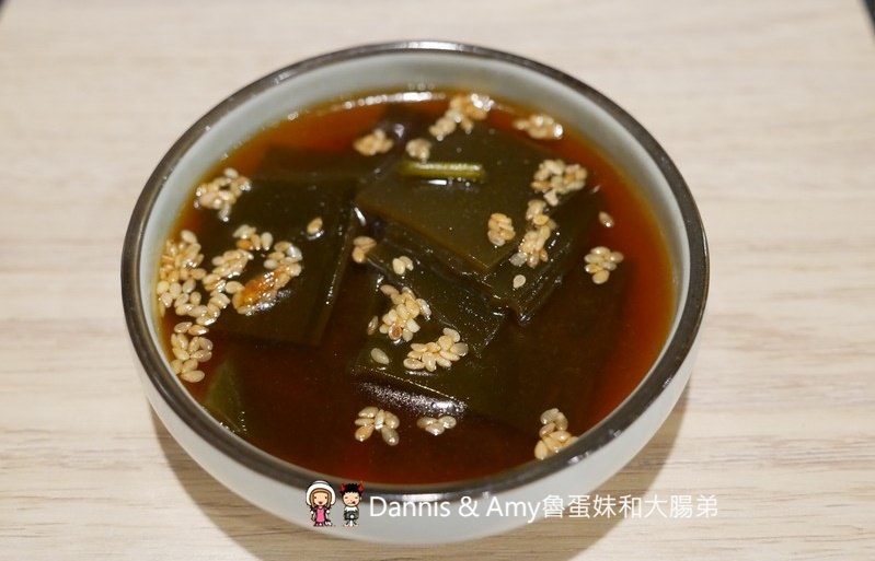 《新竹文青風火鍋》巨城附近湯作鍋物。自家熬煮湯頭,嚴選肉品,特色沾醬。食材用心用餐環境舒適︱三民路餐廳推薦（影片）