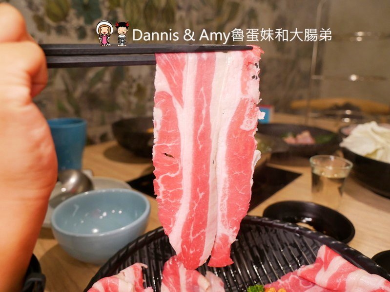 《新竹文青風火鍋》巨城附近湯作鍋物。自家熬煮湯頭,嚴選肉品,特色沾醬。食材用心用餐環境舒適︱三民路餐廳推薦（影片）