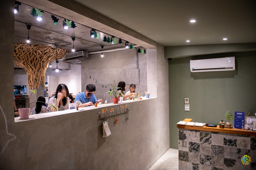 新竹巨城火鍋》湯作鍋物 - 天然無添加當天現熬湯底 不能錯過的嚴選肉品與特色沾醬 - 時空幻境 凌雲江海清