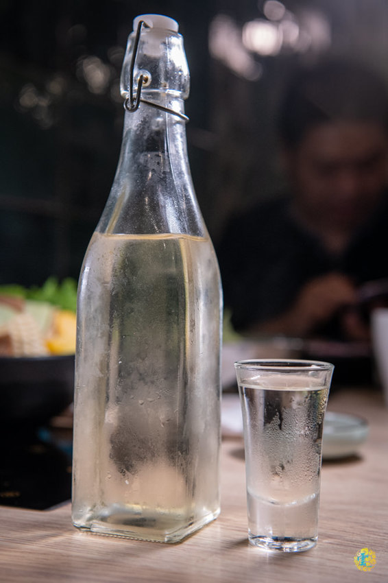 新竹巨城火鍋》湯作鍋物 - 天然無添加當天現熬湯底 不能錯過的嚴選肉品與特色沾醬 - 時空幻境 凌雲江海清