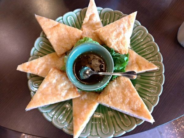 白天、晚上景色不一樣!美美噠～台中南屯/湄南河泰式庭園餐廳，好吃的泰式料理、泰國菜推薦!