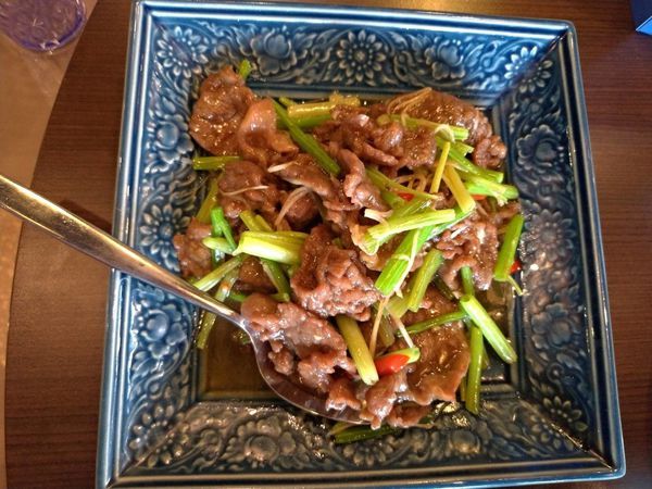 白天、晚上景色不一樣!美美噠～台中南屯/湄南河泰式庭園餐廳，好吃的泰式料理、泰國菜推薦!