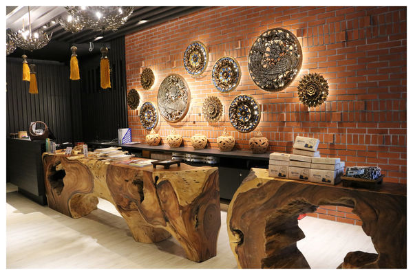 白天、晚上景色不一樣!美美噠～台中南屯/湄南河泰式庭園餐廳，好吃的泰式料理、泰國菜推薦!