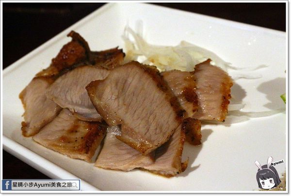 南丁目 いざかや串烤居酒屋：[食記]►屏東◄南丁目 いざかや串烤居酒屋／胡麻冷烏龍／明麻杏鮑菇／午魚一夜干／鹽烤松阪豬／北海道干貝／起司洋蔥串