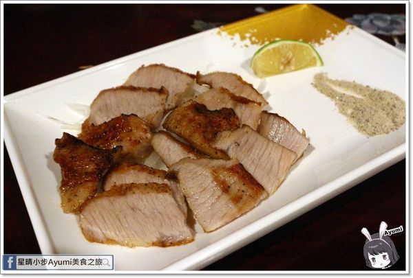 南丁目 いざかや串烤居酒屋：[食記]►屏東◄南丁目 いざかや串烤居酒屋／胡麻冷烏龍／明麻杏鮑菇／午魚一夜干／鹽烤松阪豬／北海道干貝／起司洋蔥串