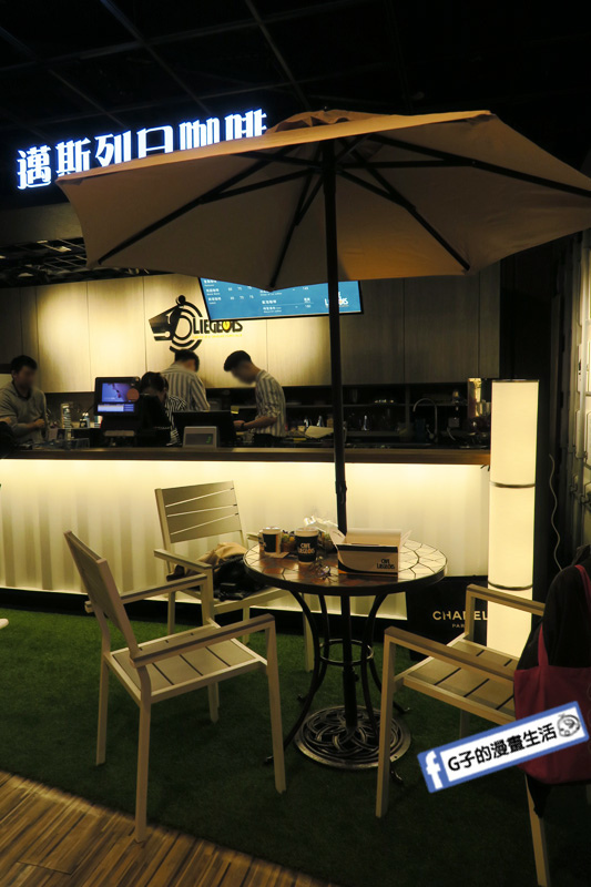 邁斯列日咖啡.低咖啡因咖啡.信義ATT4FUN.移動貨櫃.cafe內用座位不多