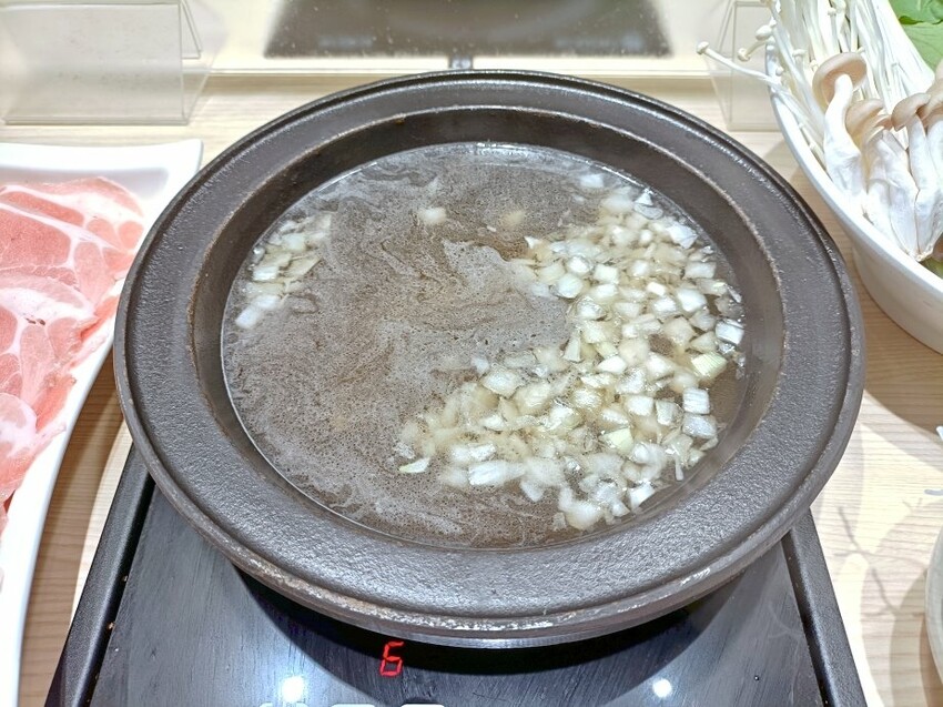 新北市樹林區樹林美食|石二鍋-樹林家樂福店,全新裝潢帶來全新感受!