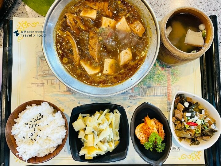 碼頭景色第一排，豐富美味邵族風味餐，隱身飯店裡的碼啡館 @魚兒 x 牽手明太子的「視」界旅行