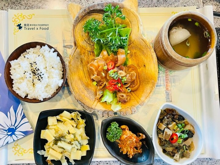 碼頭景色第一排，豐富美味邵族風味餐，隱身飯店裡的碼啡館 @魚兒 x 牽手明太子的「視」界旅行