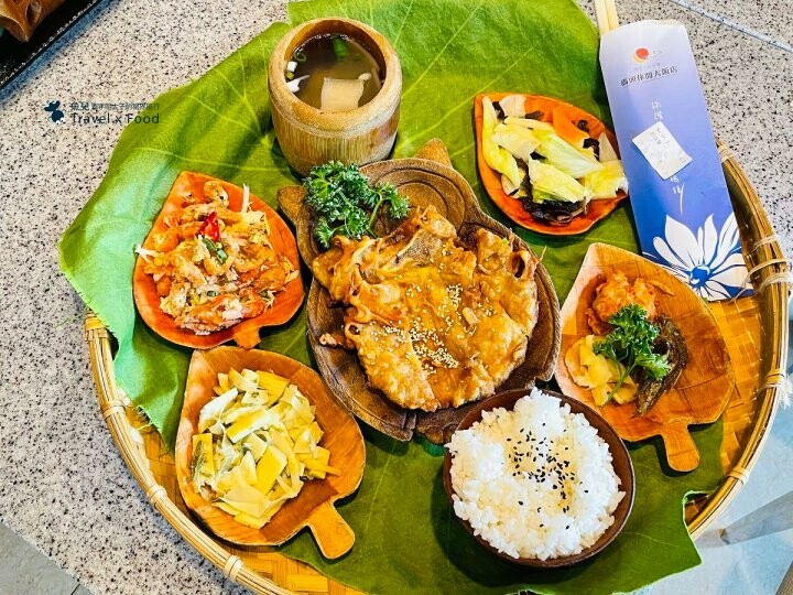 碼頭景色第一排，豐富美味邵族風味餐，隱身飯店裡的碼啡館 @魚兒 x 牽手明太子的「視」界旅行