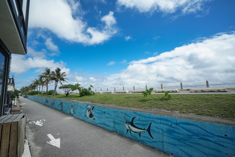 跳躍的宅男 - 花蓮靠海咖啡廳-秘密海咖啡 東大門夜市走路15分鐘 太平洋海濱公園旁