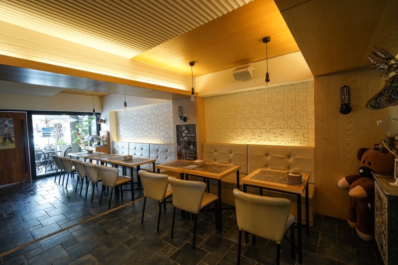 跳躍的宅男 - 花蓮靠海咖啡廳-秘密海咖啡 東大門夜市走路15分鐘 太平洋海濱公園旁