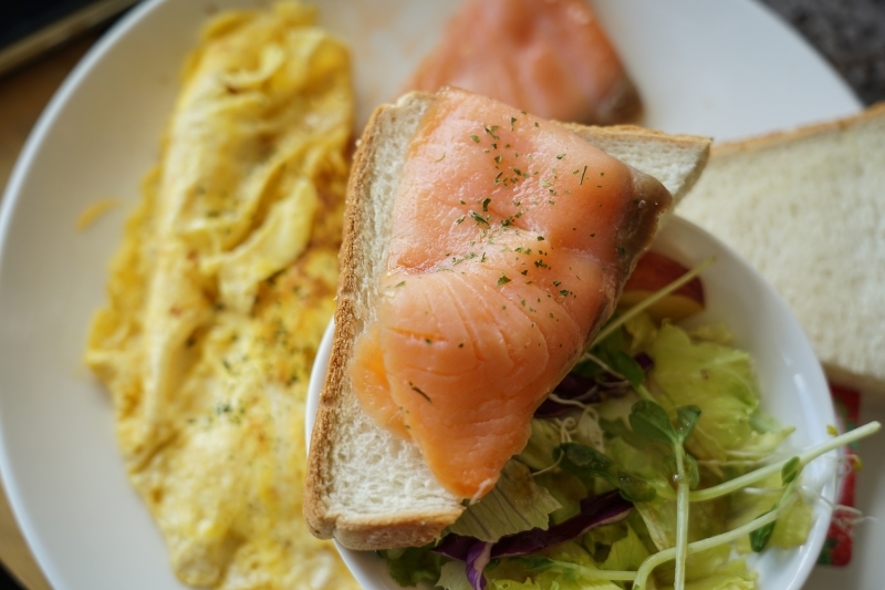 跳躍的宅男 - 花蓮靠海咖啡廳-秘密海咖啡 東大門夜市走路15分鐘 太平洋海濱公園旁