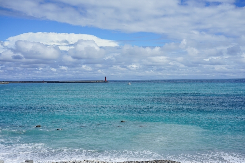 跳躍的宅男 - 花蓮靠海咖啡廳-秘密海咖啡 東大門夜市走路15分鐘 太平洋海濱公園旁