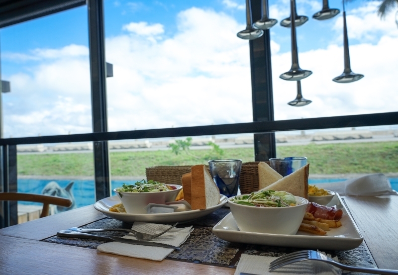 花蓮靠海咖啡廳-秘密海咖啡 東大門夜市走路15分鐘 太平洋海濱公園旁 