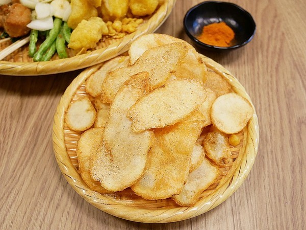 壹柒炸:壹柒炸-台中西屯區炸物店 近漢口國中 餐點選擇多且有脫油機 炸物清爽不油膩 再來杯啤酒就是最完美宵夜