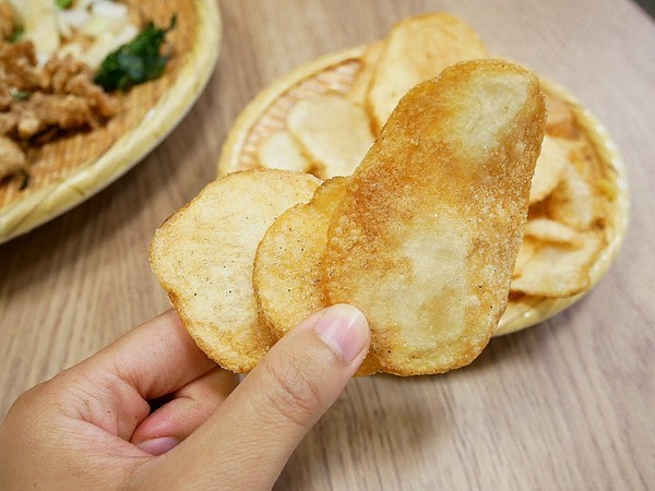 壹柒炸:壹柒炸-台中西屯區炸物店 近漢口國中 餐點選擇多且有脫油機 炸物清爽不油膩 再來杯啤酒就是最完美宵夜