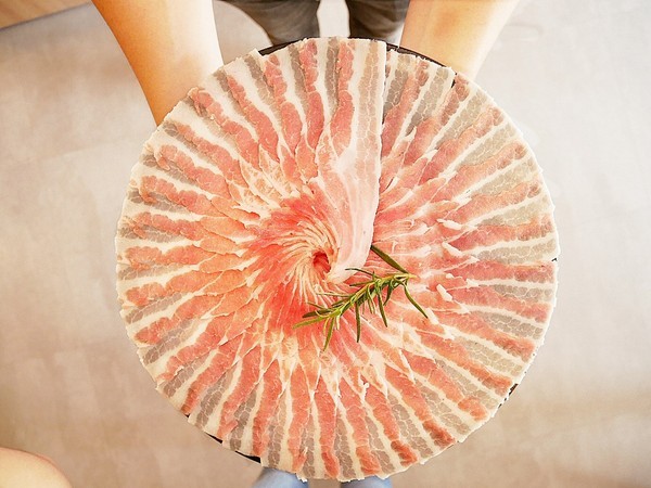 木吉涮涮鍋:MUKI Shabu Shabu 木吉涮涮鍋-嘉義西區精緻鍋物 原料標榜健康 在食安籠罩之下有更適合的選擇 - 愛評體驗券