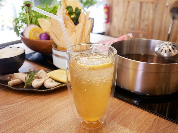 木吉涮涮鍋:MUKI Shabu Shabu 木吉涮涮鍋-嘉義西區精緻鍋物 原料標榜健康 在食安籠罩之下有更適合的選擇 - 愛評體驗券